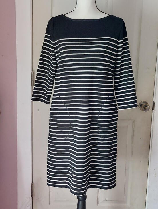 Max Studio Dresses & Skirts - Max Studio Black White Colorblock Striped Dress Size Medium